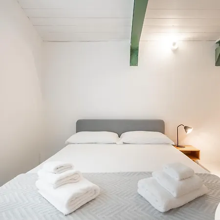 San Diego - Bright And Colourful Loft With Cathedral View Apartment Cagliari