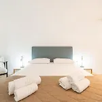 San Diego - Bright And Colourful Loft With Cathedral View Apartamento