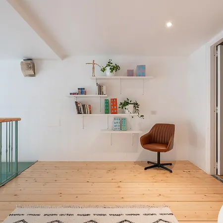 아파트 San Diego - Bright And Colourful Loft With Cathedral View 칼리아리