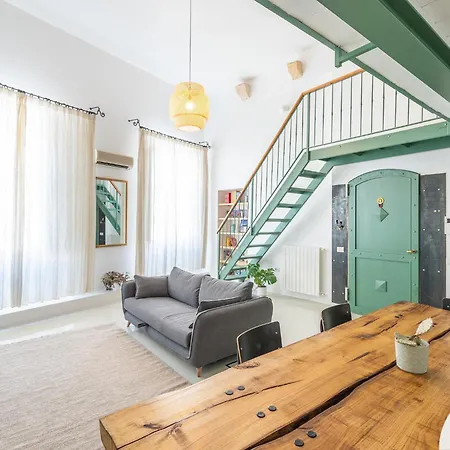 San Diego - Bright And Colourful Loft With Cathedral View דירה *