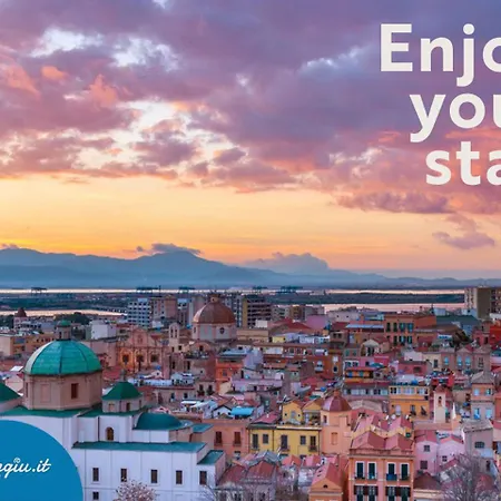 דירה San Diego - Bright And Colourful Loft With Cathedral View קליארי