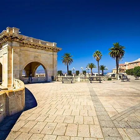 San Diego - Bright And Colourful Loft With Cathedral View Cagliari