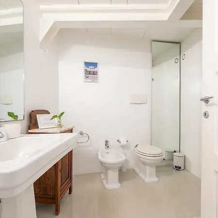 San Diego - Bright And Colourful Loft With Cathedral View דירה *