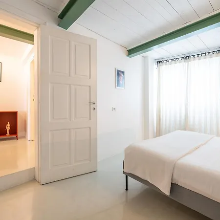 San Diego - Bright And Colourful Loft With Cathedral View *