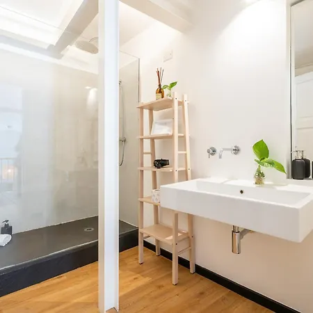 דירה San Diego - Bright And Colourful Loft With Cathedral View קליארי