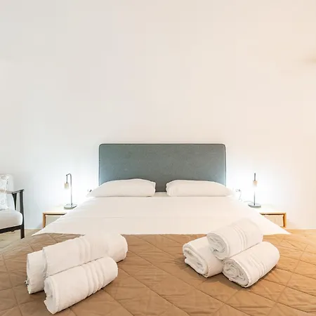 San Diego - Bright And Colourful Loft With Cathedral View דירה