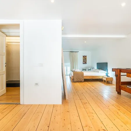아파트 San Diego - Bright And Colourful Loft With Cathedral View